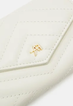 Anna Field Portemonnee -Beige 7 Anna Field Portemonnee -Beige -Anna Field 189fa2005d5d4e5bb4de0349f9ff24f7 scaled