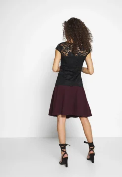 A-Lijn Rok - Winetasting 7 A-Lijn Rok - Winetasting -Anna Field 8f766584be6a4cec936a188a3c5e2c77 scaled