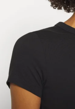 Anna Field 2 Pack - T-Shirt Basic - White/Black 13 Anna Field 2 Pack - T-Shirt Basic - White/Black -Anna Field 9a3e1079260c43369e8a03e641a66c46 scaled